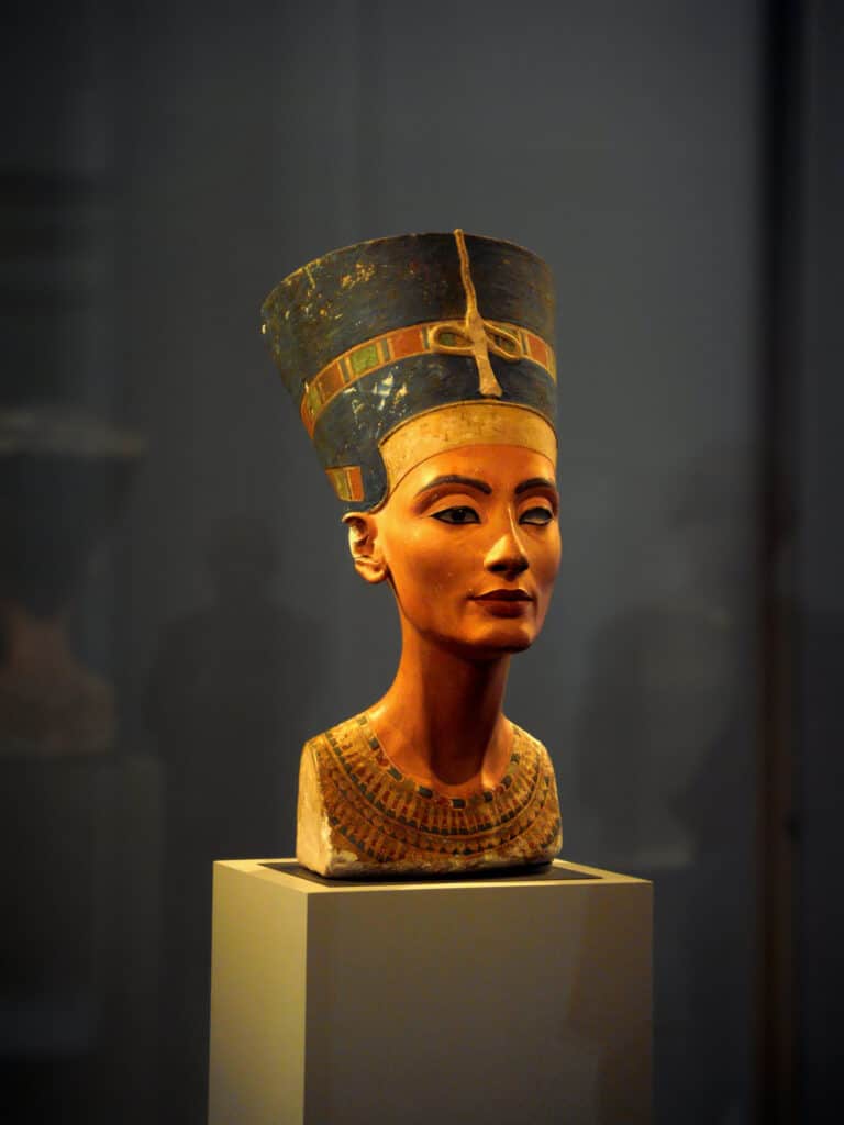 popiersie Nefertiti