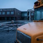 Lodowy paraliż oświaty: Tysiące uczniów zostało w domach. Raport z Wielkopolski i Pomorza Zachodniego