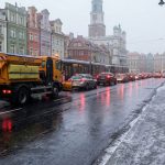 Lodowy armagedon w Wielkopolsce: Region sparaliżowany przez marznący deszcz i "szklankę" na drogach