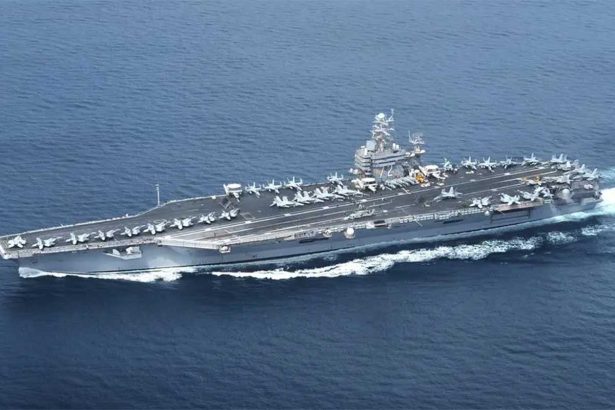 Cień na wodzie: Irański dron rzuca wyzwanie amerykańskiej "armadzie". Czy Trump naciśnie guzik?