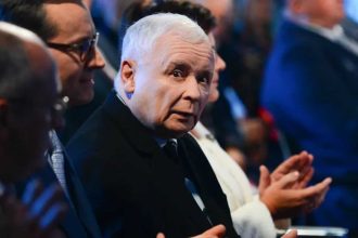 Szpital, interwencja i polityczna ofensywa. Co dzieje się wokół Jarosława Kaczyńskiego?