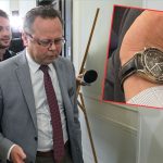 Tajemnica nadgarstka wiceministra. Andrzej Szejna w ogniu pytań o luksusowy dodatek