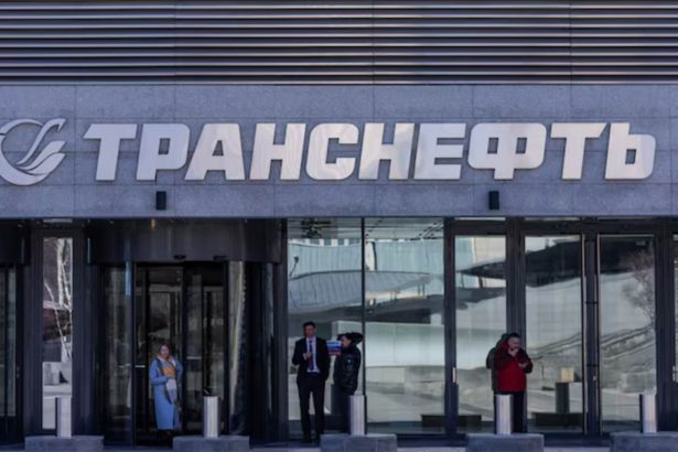 Cios w krwiobieg rosyjskiej gospodarki: Transnieft redukuje przesył o 250 tysięcy baryłek dziennie po ataku dronów