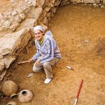 Alfabet starszy niż sądziliśmy? Sensacyjne odkrycie w syryjskim grobowcu zmienia podręczniki historii