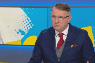 Masowa Inwigilacja czy Konieczność? Konfederacja Ostrzega Rząd przed "Cyfrowym Polskim Ładem"