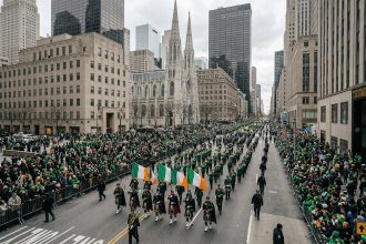 Parada z okazji Dnia Świętego Patryka 2026 w Nowym Jorku: Kompletny przewodnik po trasie, zamkniętych ulicach i chaosie komunikacyjnym
