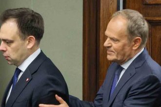 Wojna na Bliskim Wschodzie winduje ceny paliw: Widmo diesla za 8,50 zł i strategiczne rozwiązania dla polskiej gospodarki