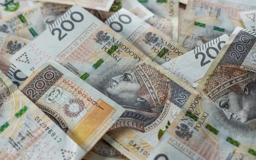 Rewolucja w kalendarzu ZUS: Zmiana terminu wypłaty trzynastej emerytury i kwota 1978 zł dla wszystkich świadczeniobiorców