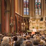 Kontrowersyjny list Episkopatu Polski: Dlaczego przypomnienie nauczania Jana Pawła II wywołało burzę?