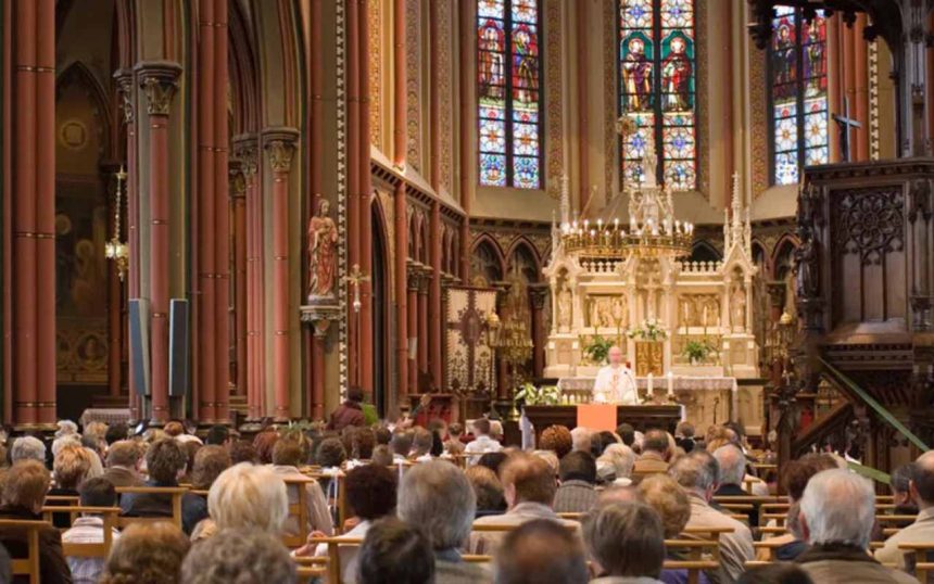 Kontrowersyjny list Episkopatu Polski: Dlaczego przypomnienie nauczania Jana Pawła II wywołało burzę?