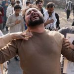 Krwawe Zamieszki w Pakistanie: Szturm na Konsulat USA po Śmierci Ajatollaha Chameneiego