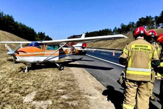 Awaryjne Lądowanie Cessny 182 na Autostradzie A1: Mistrzowski Pilotaż, Procedury Bezpieczeństwa i Błyskawiczna Akcja Służb Ratunkowych
