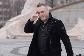 Cena Sławy i Ucieczka z Czerwonego Dywanu: Jak Telewizyjny Sukces i Destrukcyjne Plotki Zmieniły Życie Szymona Wydry