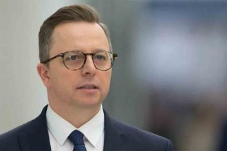 Spektakularna Wpadka Dariusza Jońskiego w Parlamencie Europejskim: Cała Prawda o Programie SAFE i Manipulacjach Wokół Wspólnego Długu UE