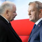 Sądowe Starcie Gigantów: Donald Tusk, Jarosław Kaczyński i Granice Debaty Publicznej w Cieniu Tragedii