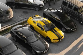 Kupili auta, nigdy ich nie dostali. Skala oszustw na znanych platformach rośnie