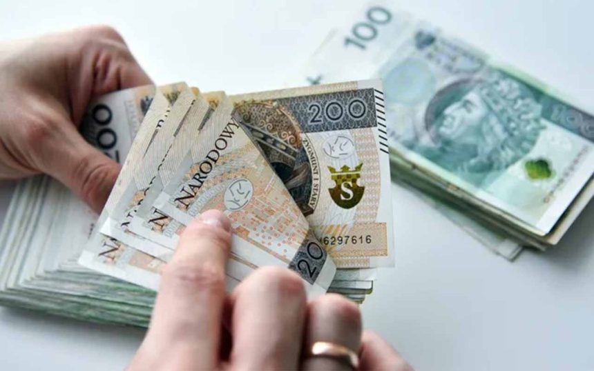 4200 zł miesięcznie specjalnego świadczenia z ZUS. Kto może na nie liczyć po 56. roku życia?