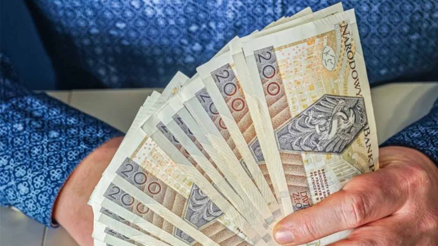 Prawie 1900 zł dla rodziców: Kompletny przewodnik po świadczeniu "Mama 4+" i wsparciu rodzin w 2026 roku