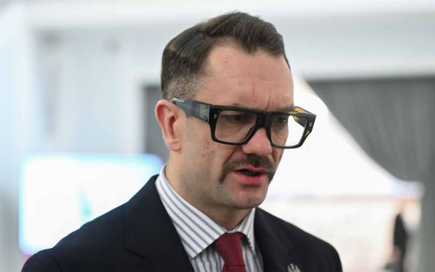 Łukasz Mejza i pirackie rajdy: Jak poseł unika odpowiedzialności i dlaczego GITD zmuszone jest do radykalnych kroków