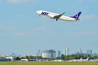Historyczny triumf polskiego lotnictwa: Niewiarygodny rekord Lotniska Chopina w cieniu globalnych zawirowań