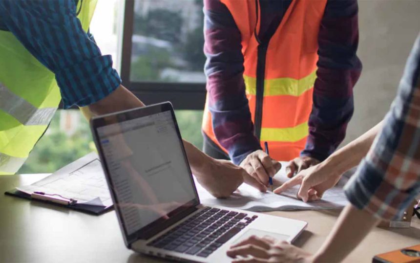 ZUS Zaostrza Nadzór: Ponad 1000 Kontroli w Jednej Branży i Walka o Zasiłki