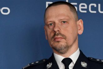 Marek Boroń Odpiera Zarzuty: Kaskadowe Fałszywe Alarmy