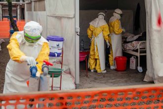 Apel Szefa WHO: Strategie i Protokoły na Zatrzymanie Epidemii