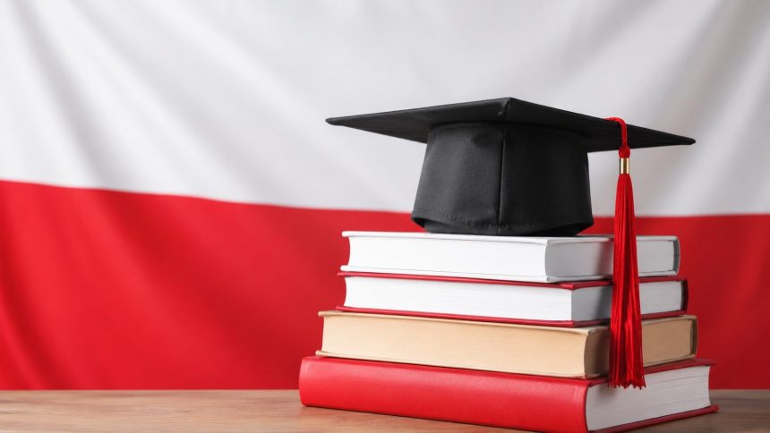 Letnie kursy języka polskiego 2026 NAWA ruszą w lipcu i sierpniu. Sprawdź terminy zajęć w Lublinie, Wrocławiu, Toruniu, Poznaniu i Cieszynie oraz kursy zdalne.