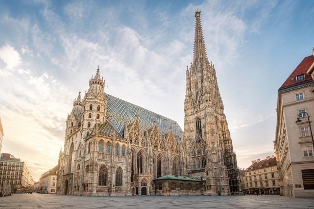 Ranking najlepszych atrakcji Wiednia 2026: pałace, muzea, kawiarnie i wydarzenia. Co zobaczyć w pierwszej kolejności.