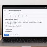 Czy „Witam” w e-mailu jest niegrzeczne? Sprawdź poprawne zwroty do urzędu, nauczyciela i pracodawcy, zasady interpunkcji, podpisu oraz przykłady formalnych wiadomości bez językowych wpadek po polsku.